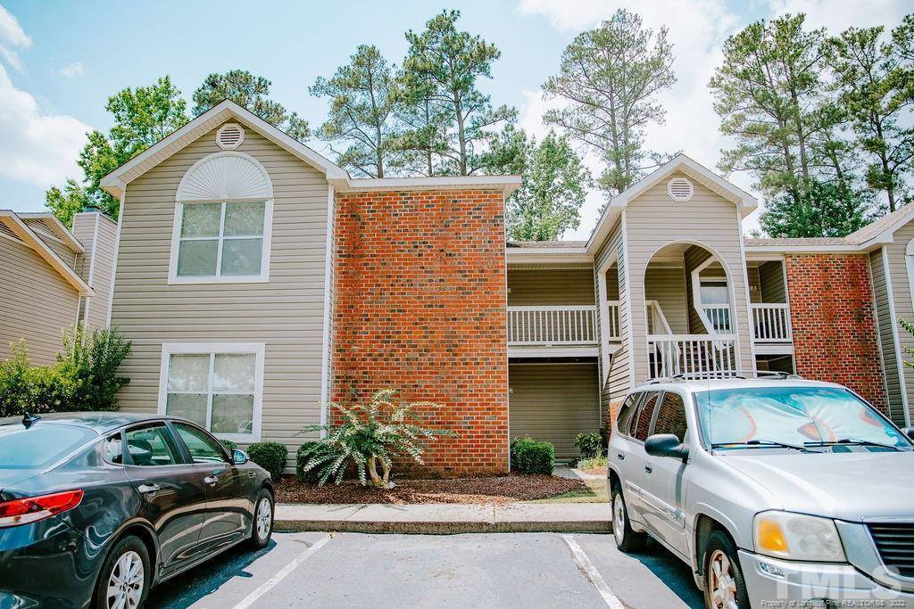 671 Bartons Landing Place, Fayetteville, NC 28314