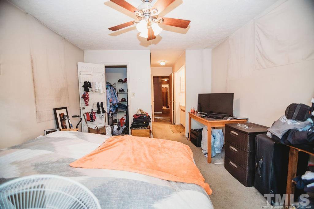 671 Bartons Landing Place, Fayetteville, NC 28314