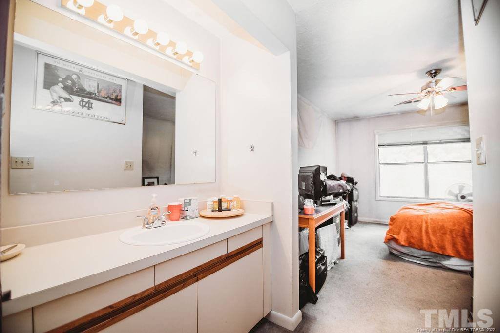 671 Bartons Landing Place, Fayetteville, NC 28314