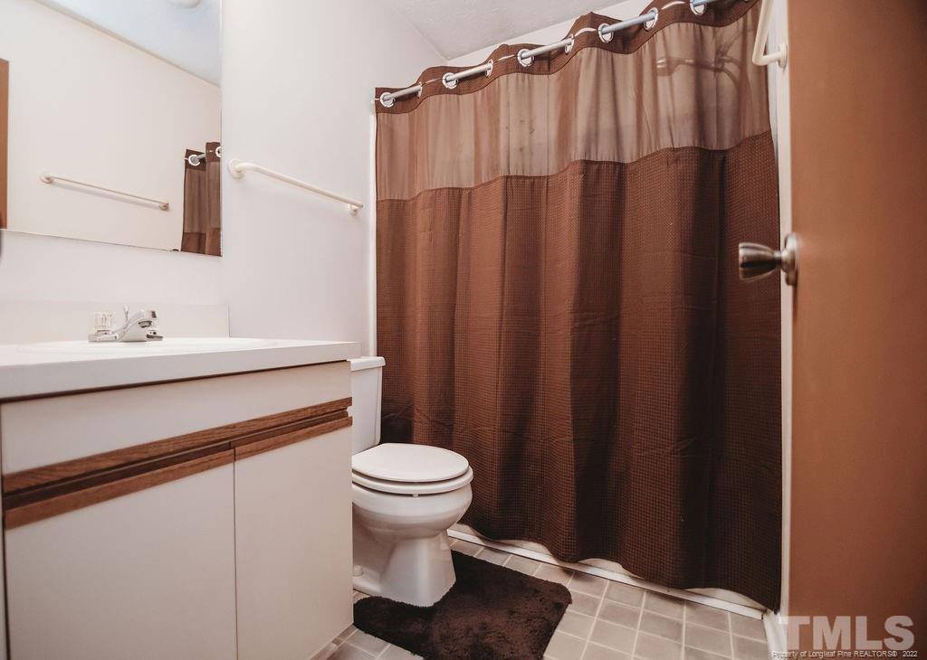 671 Bartons Landing Place, Fayetteville, NC 28314