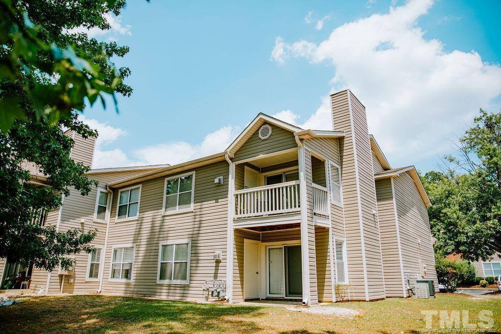 671 Bartons Landing Place, Fayetteville, NC 28314