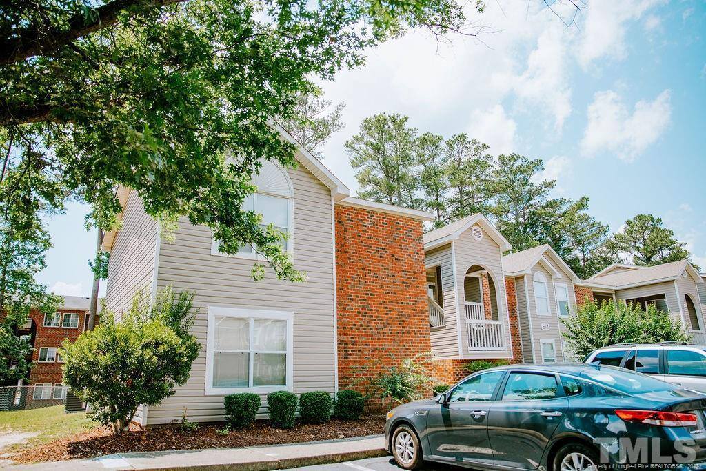 671 Bartons Landing Place, Fayetteville, NC 28314