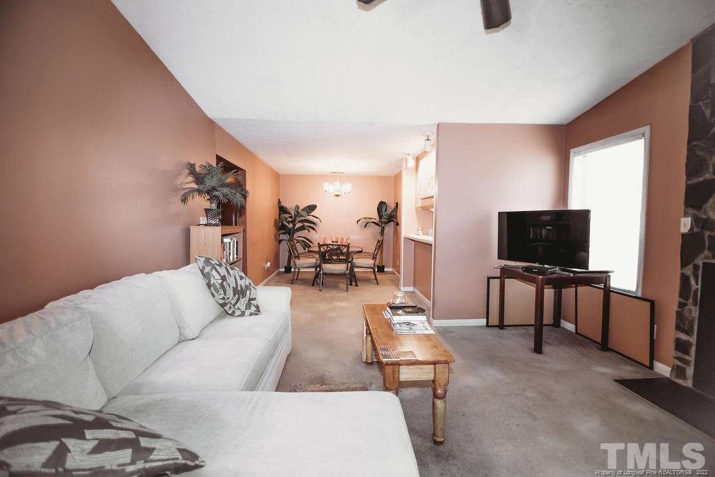 671 Bartons Landing Place, Fayetteville, NC 28314