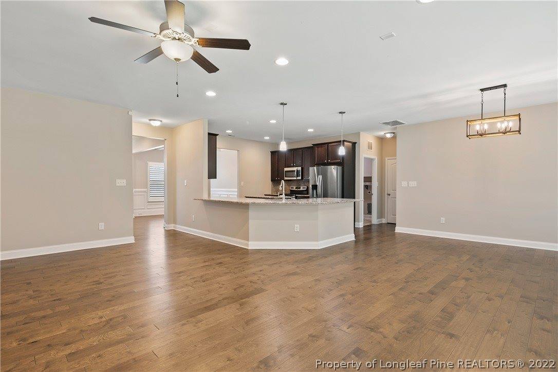 6825 Hunters Den Road, Hope Mills, NC 28348