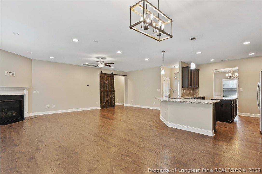 6825 Hunters Den Road, Hope Mills, NC 28348