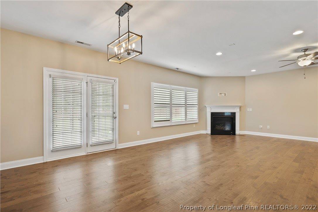 6825 Hunters Den Road, Hope Mills, NC 28348