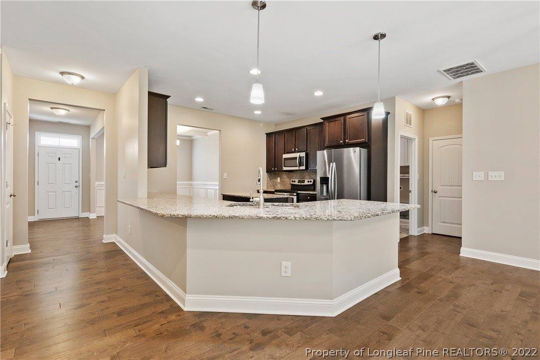 6825 Hunters Den Road, Hope Mills, NC 28348