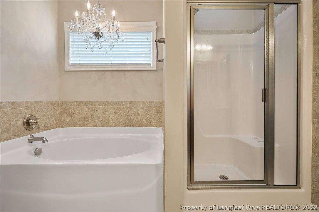 6825 Hunters Den Road, Hope Mills, NC 28348