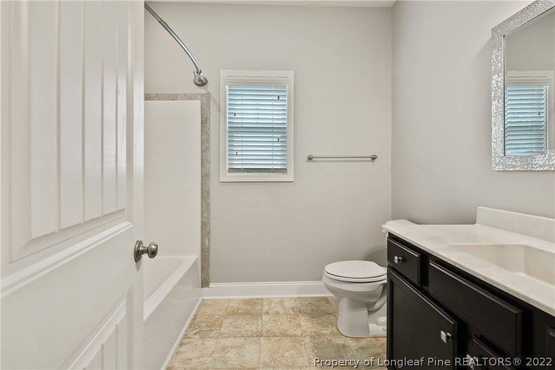 6825 Hunters Den Road, Hope Mills, NC 28348