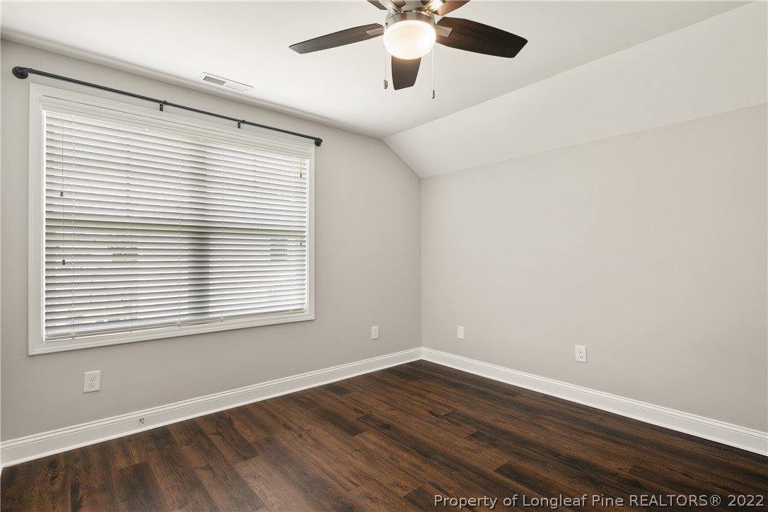 6825 Hunters Den Road, Hope Mills, NC 28348