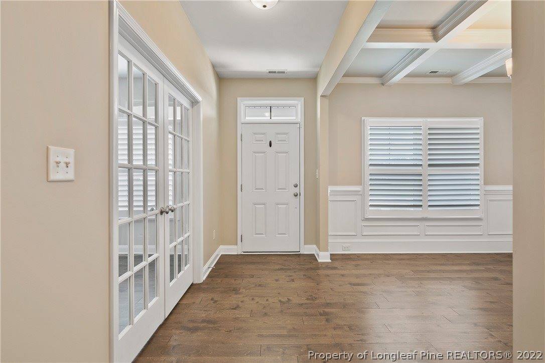 6825 Hunters Den Road, Hope Mills, NC 28348