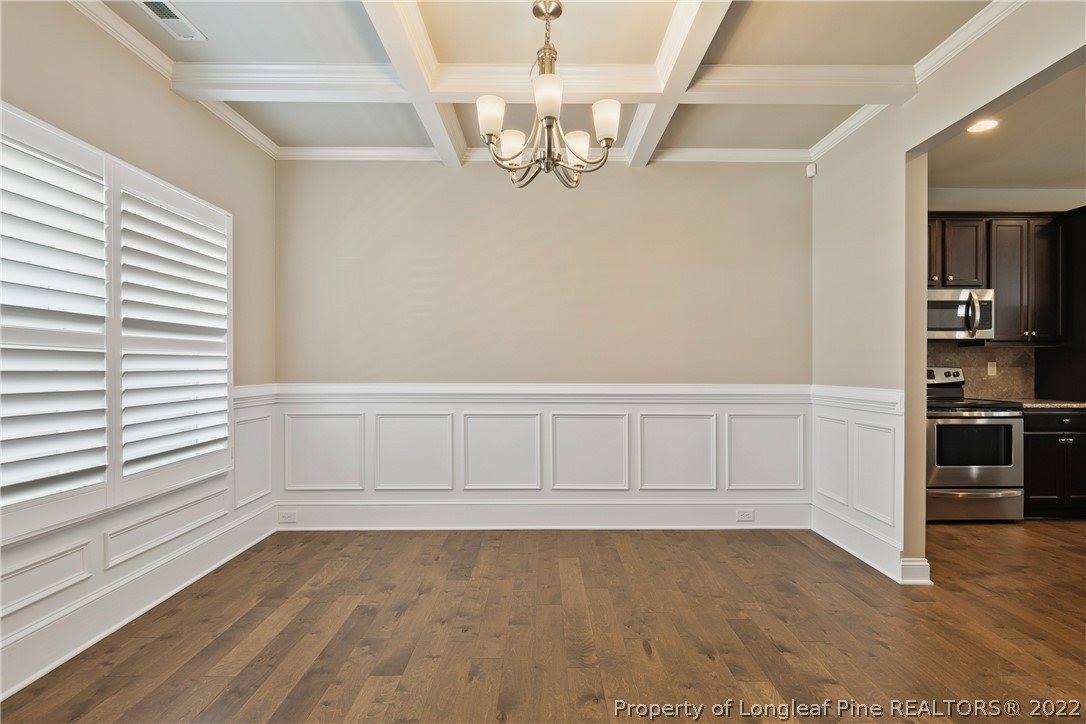 6825 Hunters Den Road, Hope Mills, NC 28348