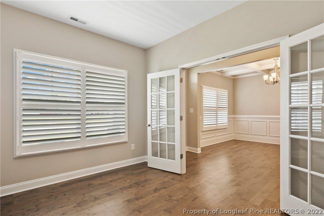 6825 Hunters Den Road, Hope Mills, NC 28348