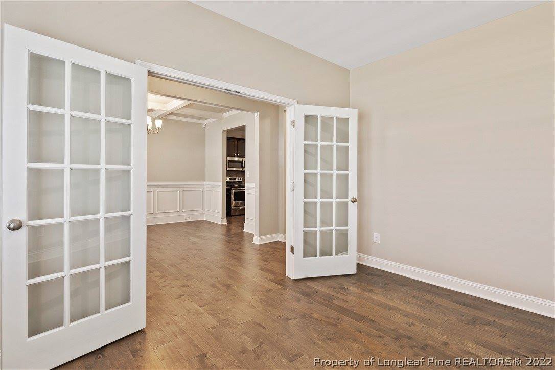 6825 Hunters Den Road, Hope Mills, NC 28348