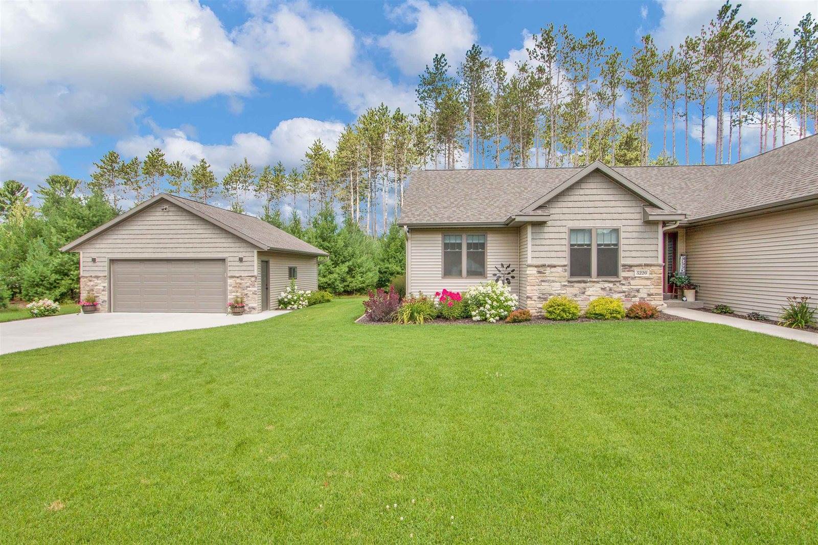 5220 Prairie Ridge Drive, Wisconsin Rapids, WI 54494