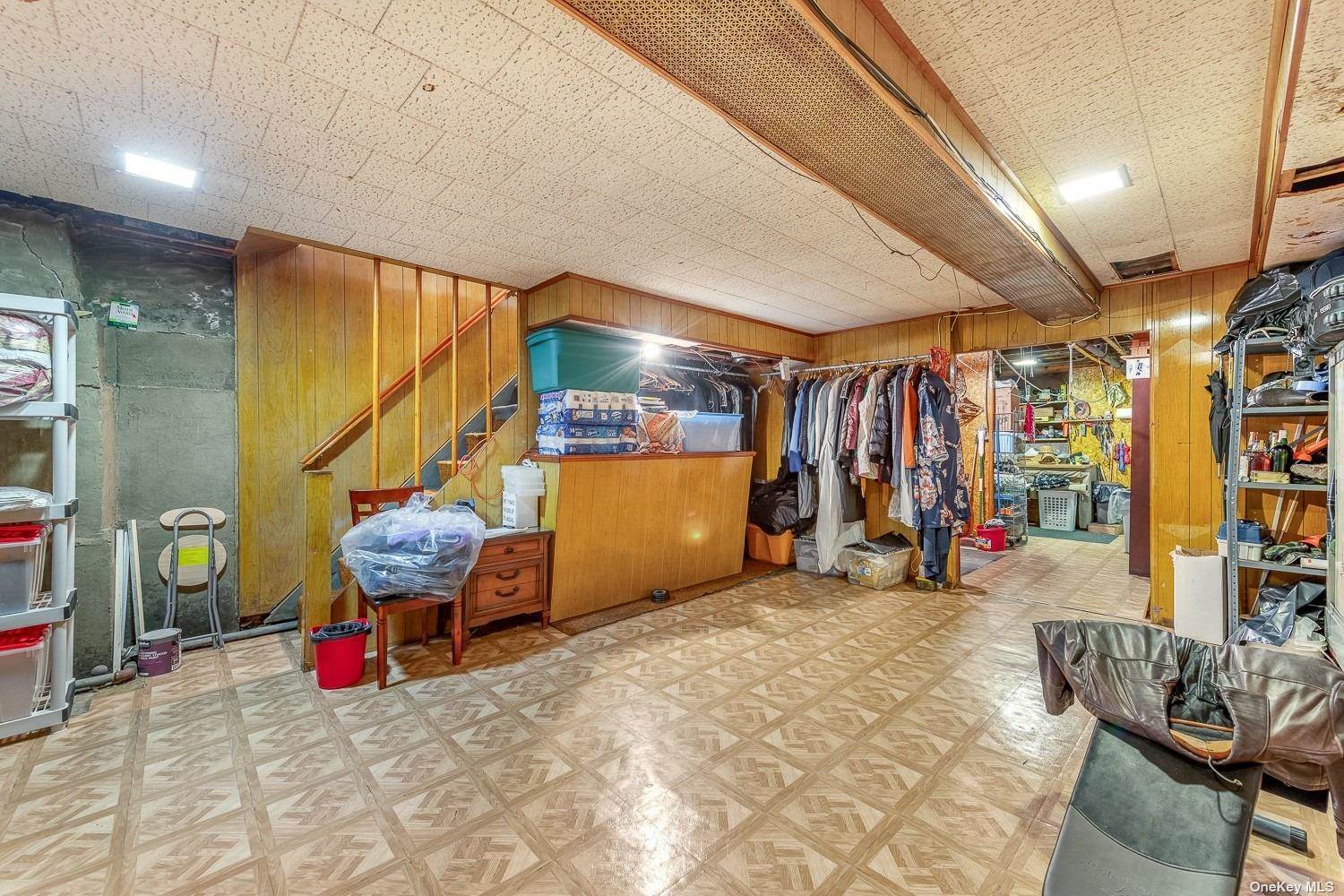 41-09 25th Avenue, Astoria, NY 11103