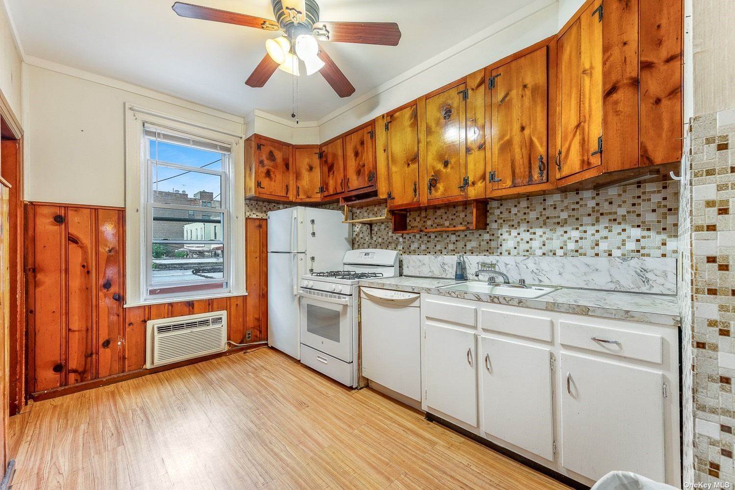 41-09 25th Avenue, Astoria, NY 11103