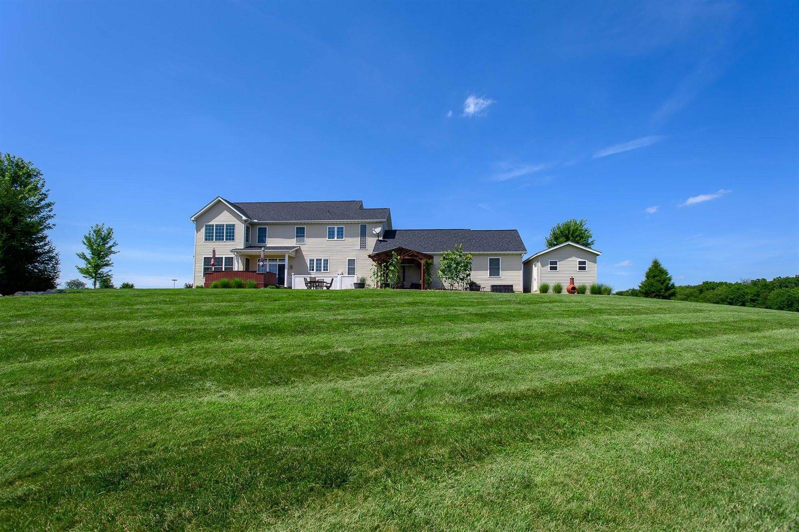 109 Misty Meadows Drive, Heath, OH 43056