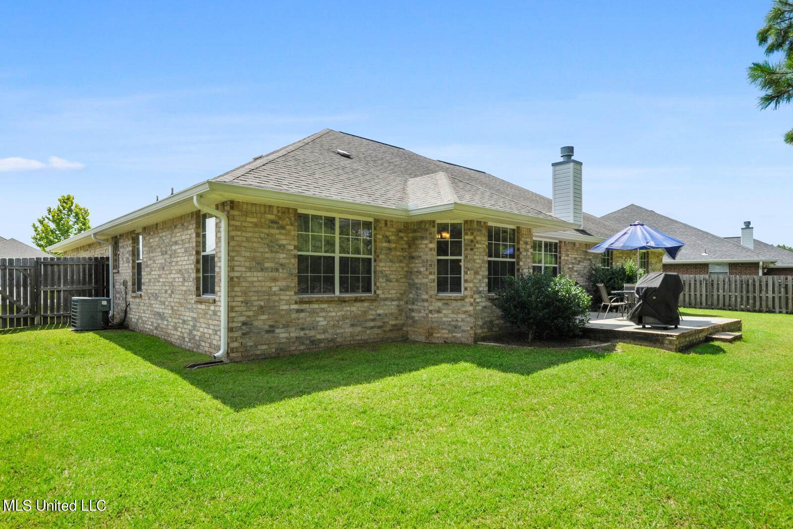 15298 Haversham Place, D'Iberville, MS 39540