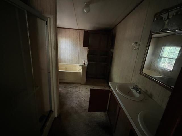 3852 Bugtussle Road, Gamaliel, KY 42140