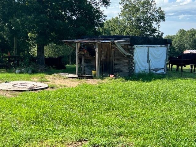 3852 Bugtussle Road, Gamaliel, KY 42140