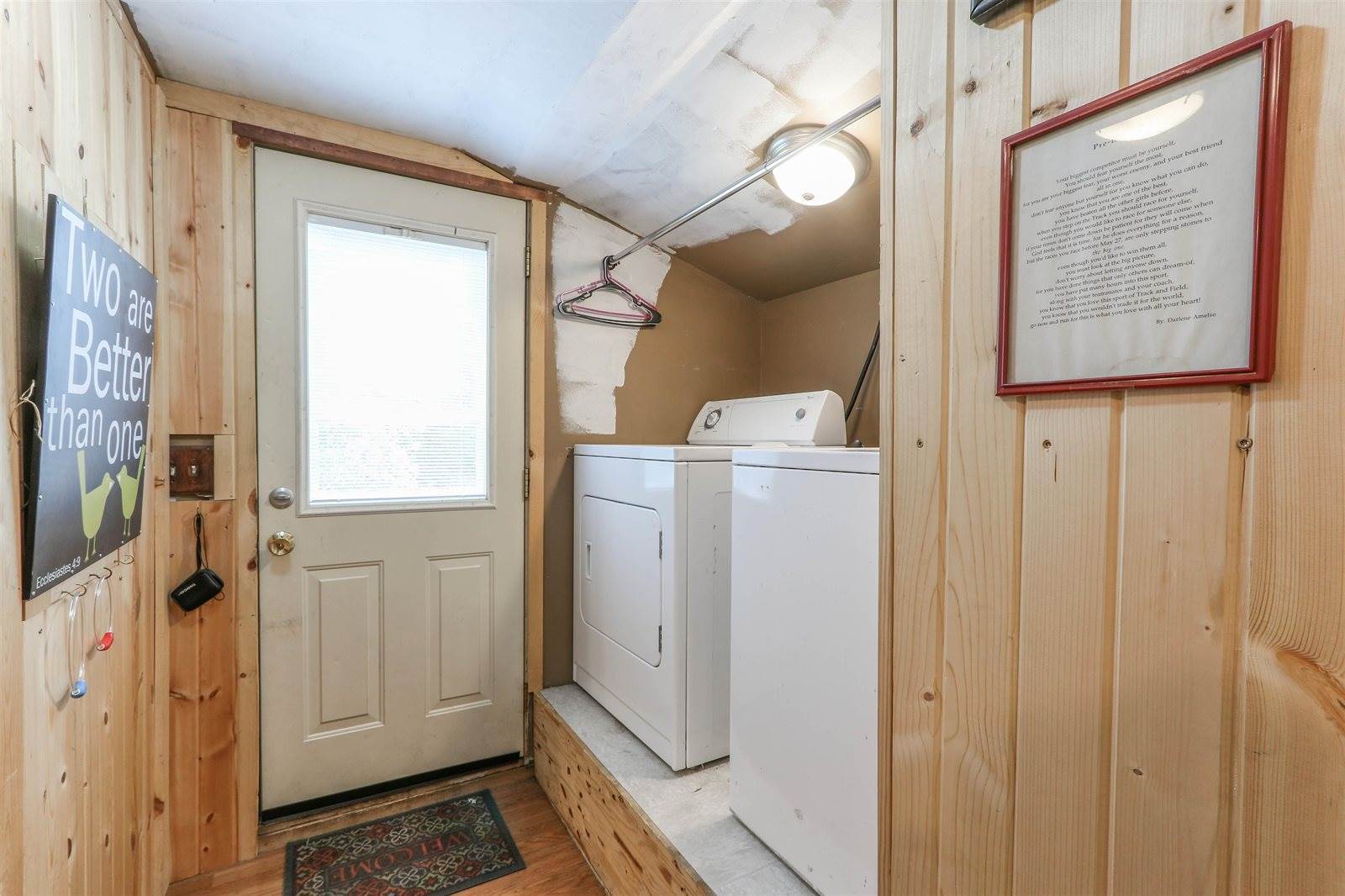 833 High School Street, Almond, WI 54909