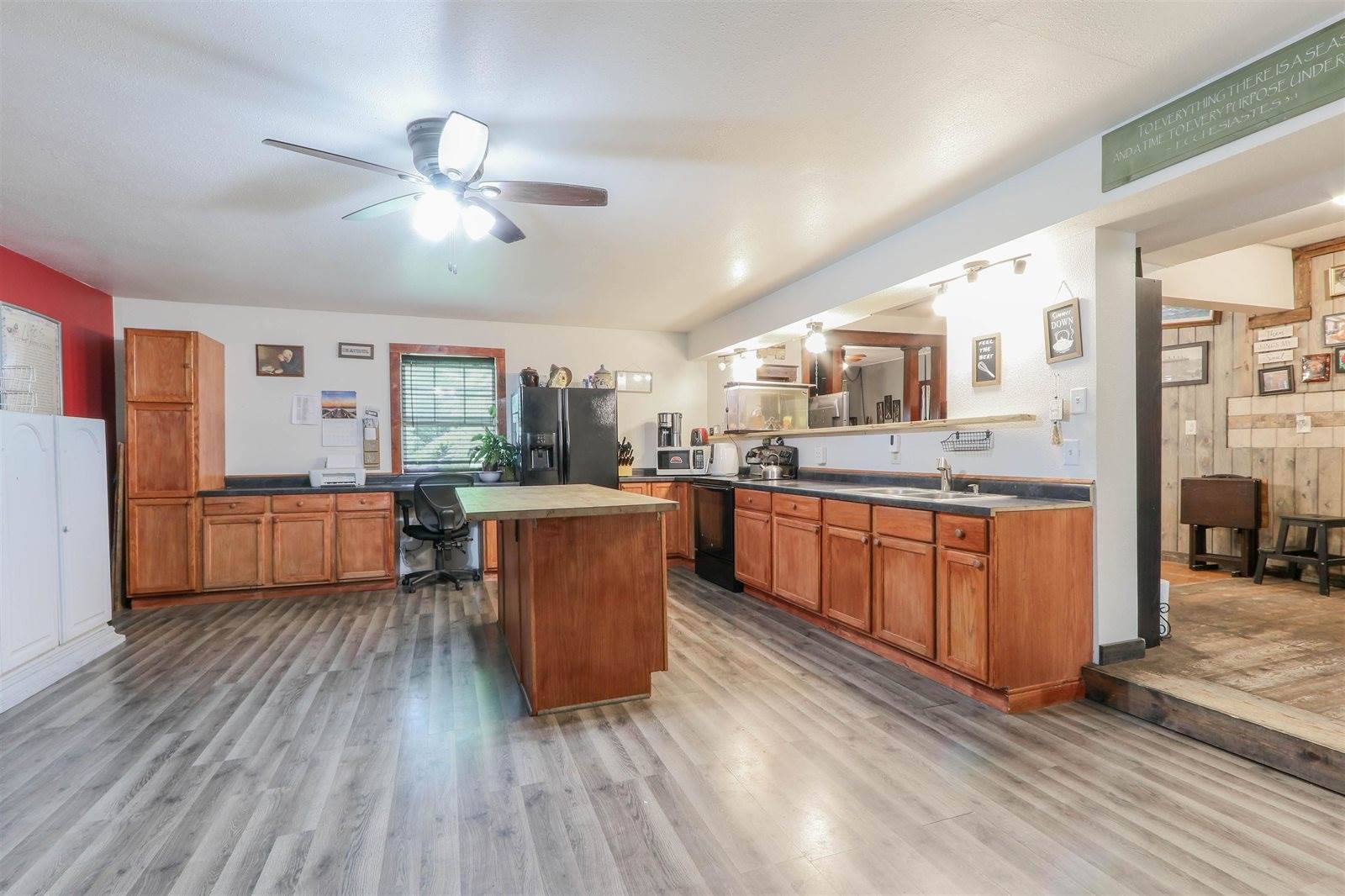 833 High School Street, Almond, WI 54909