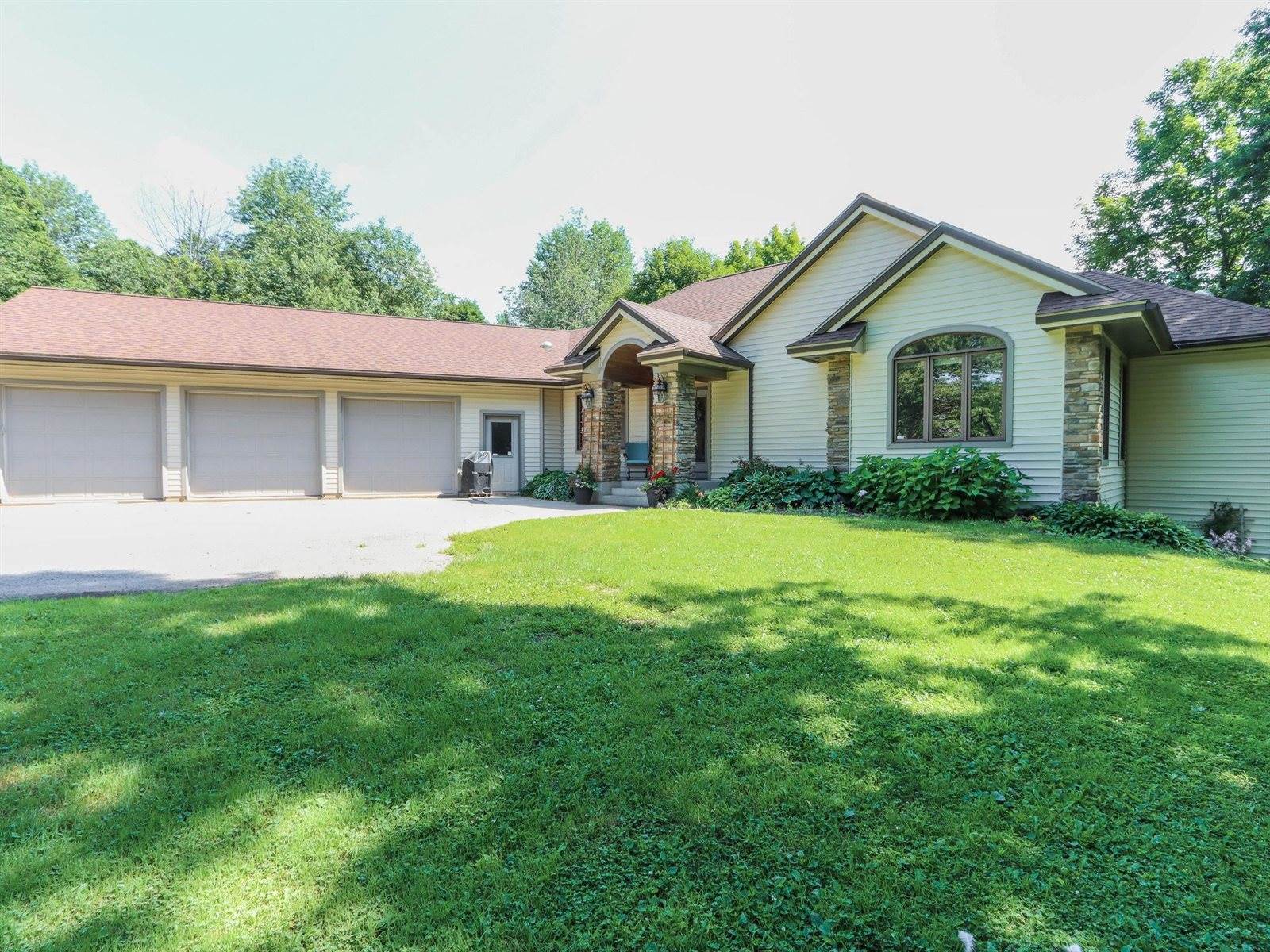 9502 Fairhaven Avenue, Chili, WI 54420