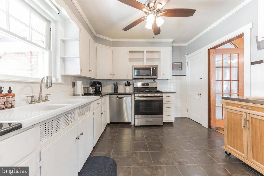 851 North Charlotte Street, Pottstown, PA 19464