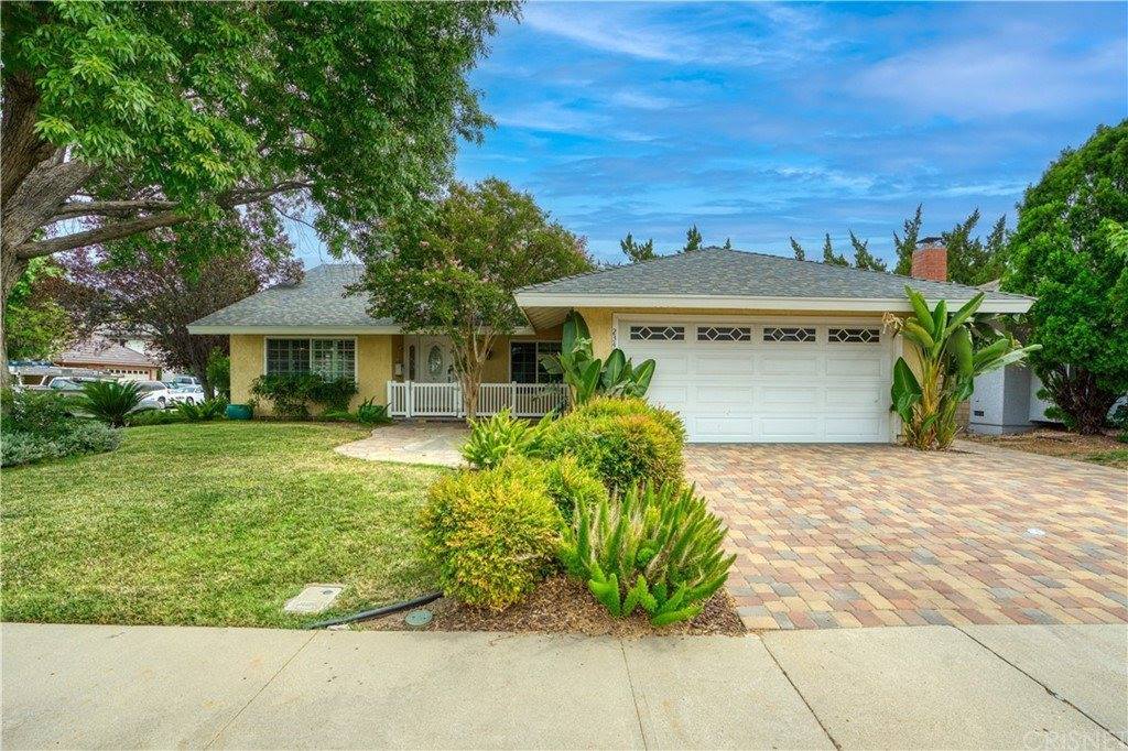 23402 Via Farallon, Valencia, CA 91355
