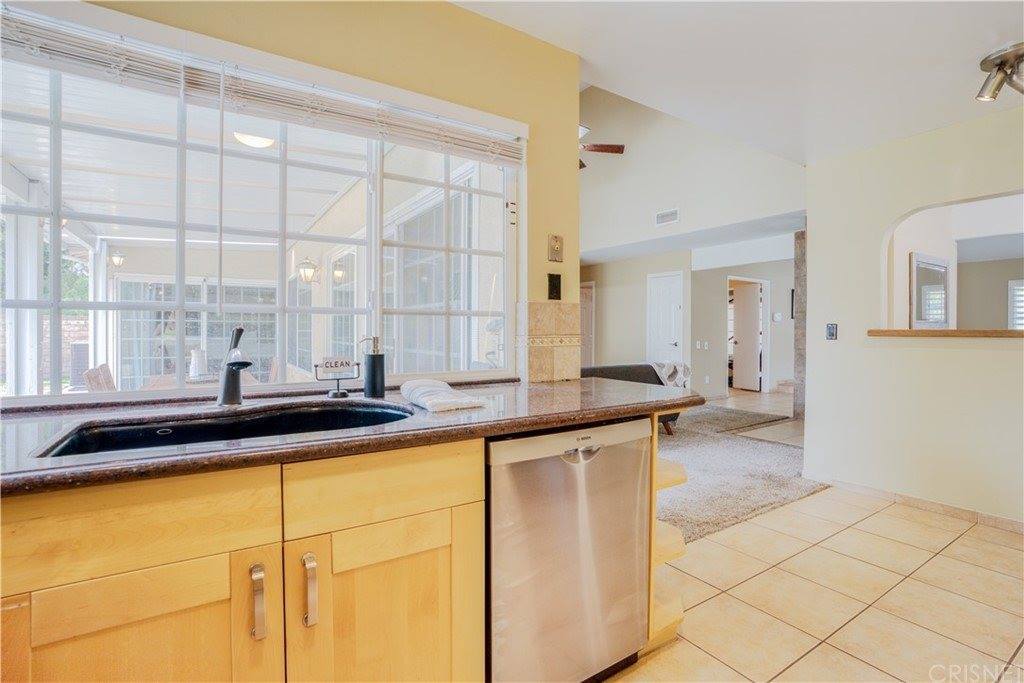 23402 Via Farallon, Valencia, CA 91355