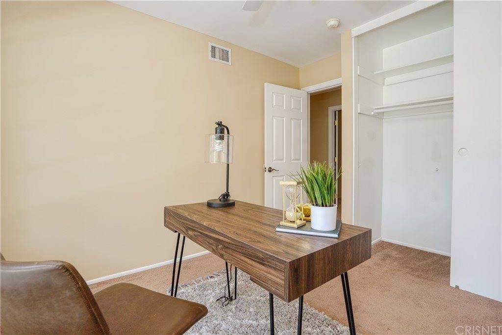 23402 Via Farallon, Valencia, CA 91355