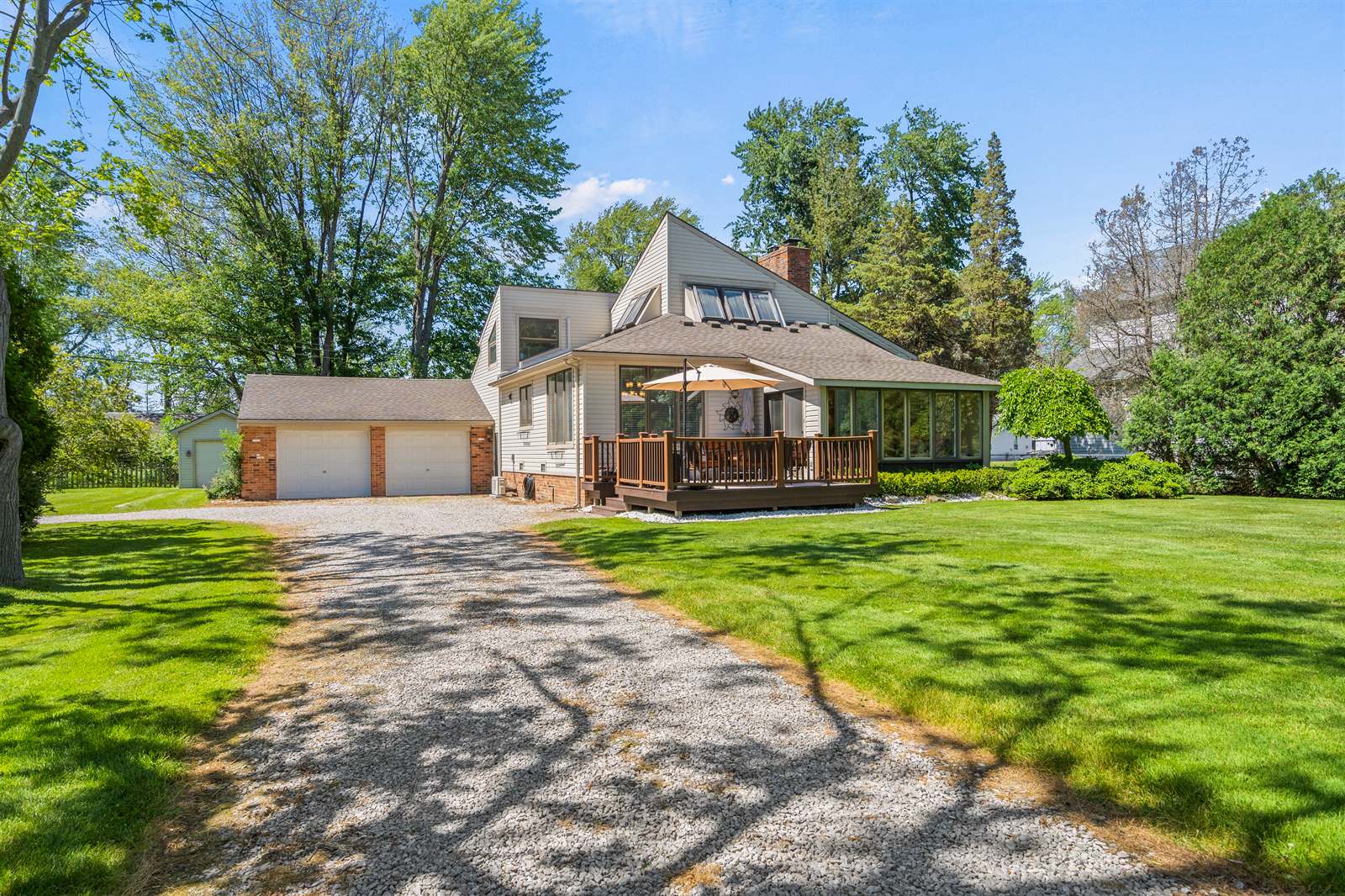 2482 S Channel Dr, Harsens Island, MI 48028