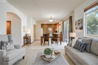 19322 SE 33RD St, Camas, WA 98607