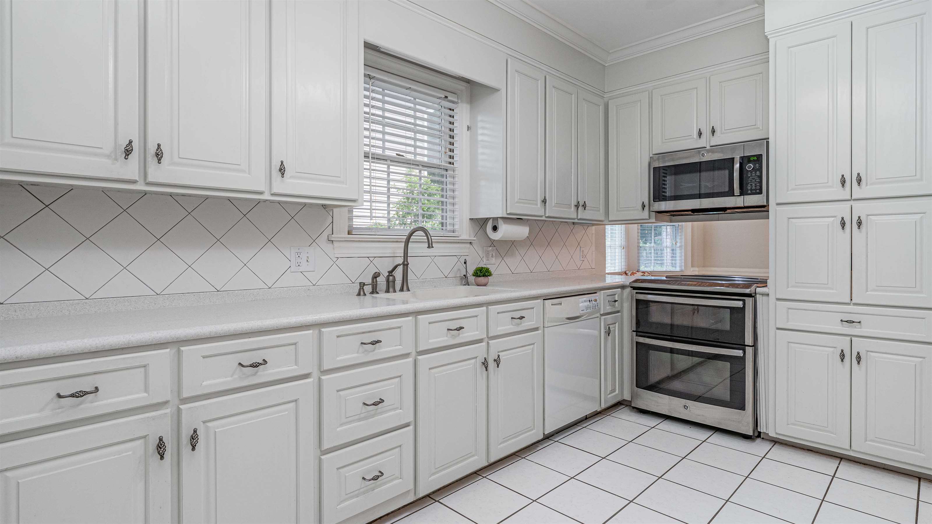 27 Huntwick Ct, Columbia, SC 29206