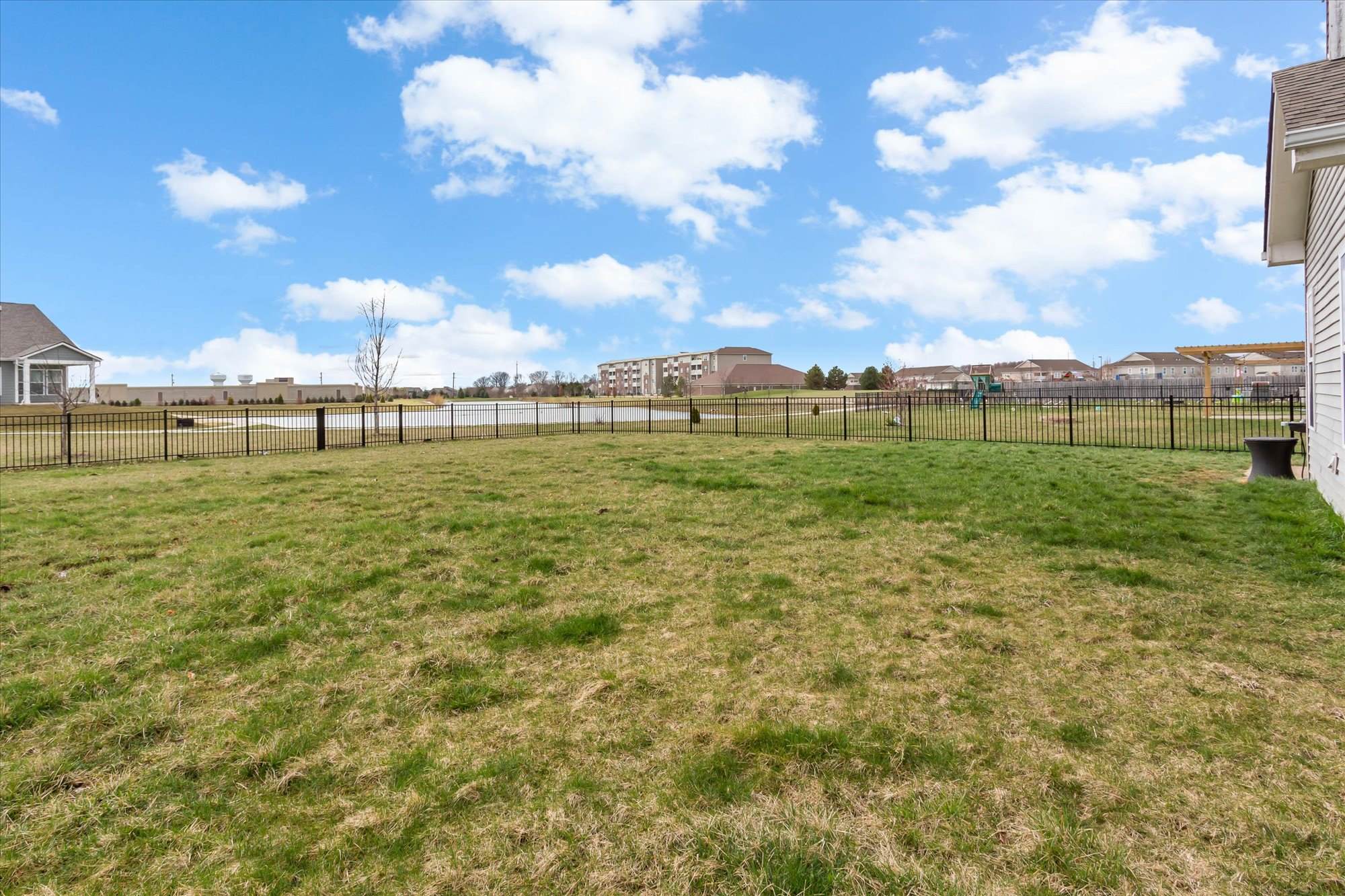 2752 ARKLOW Way, Brownsburg, IN 46112