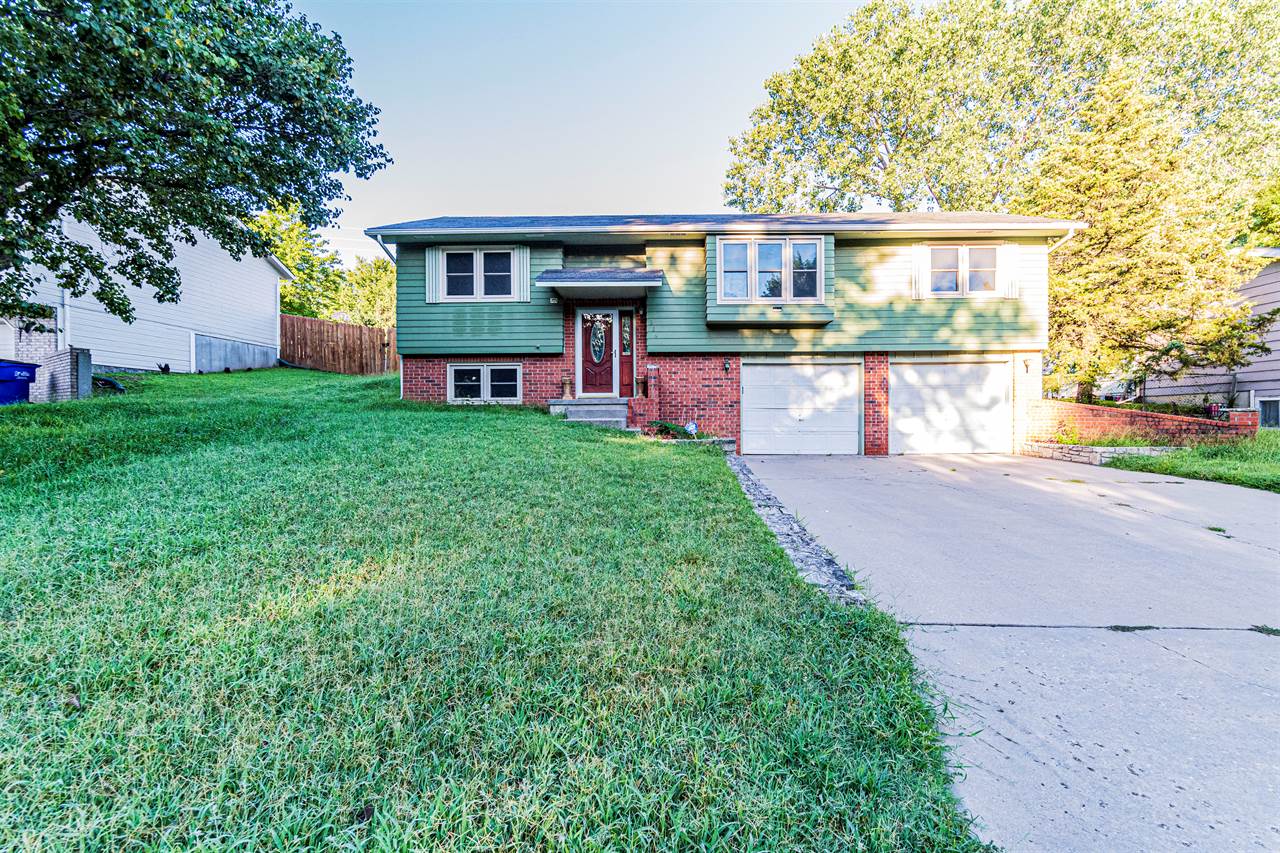 326 Robin Hood Drive, Junction City, KS 66441