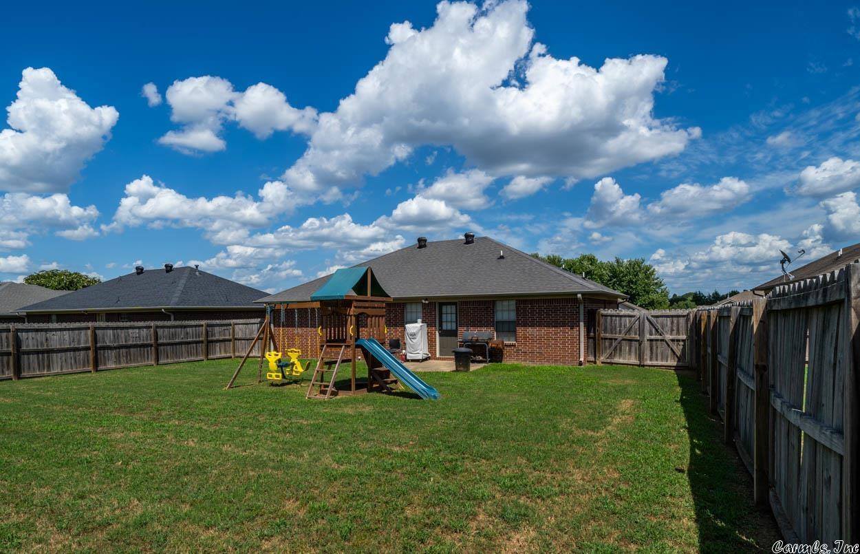 865 Brownstone Drive, Conway, AR 72034