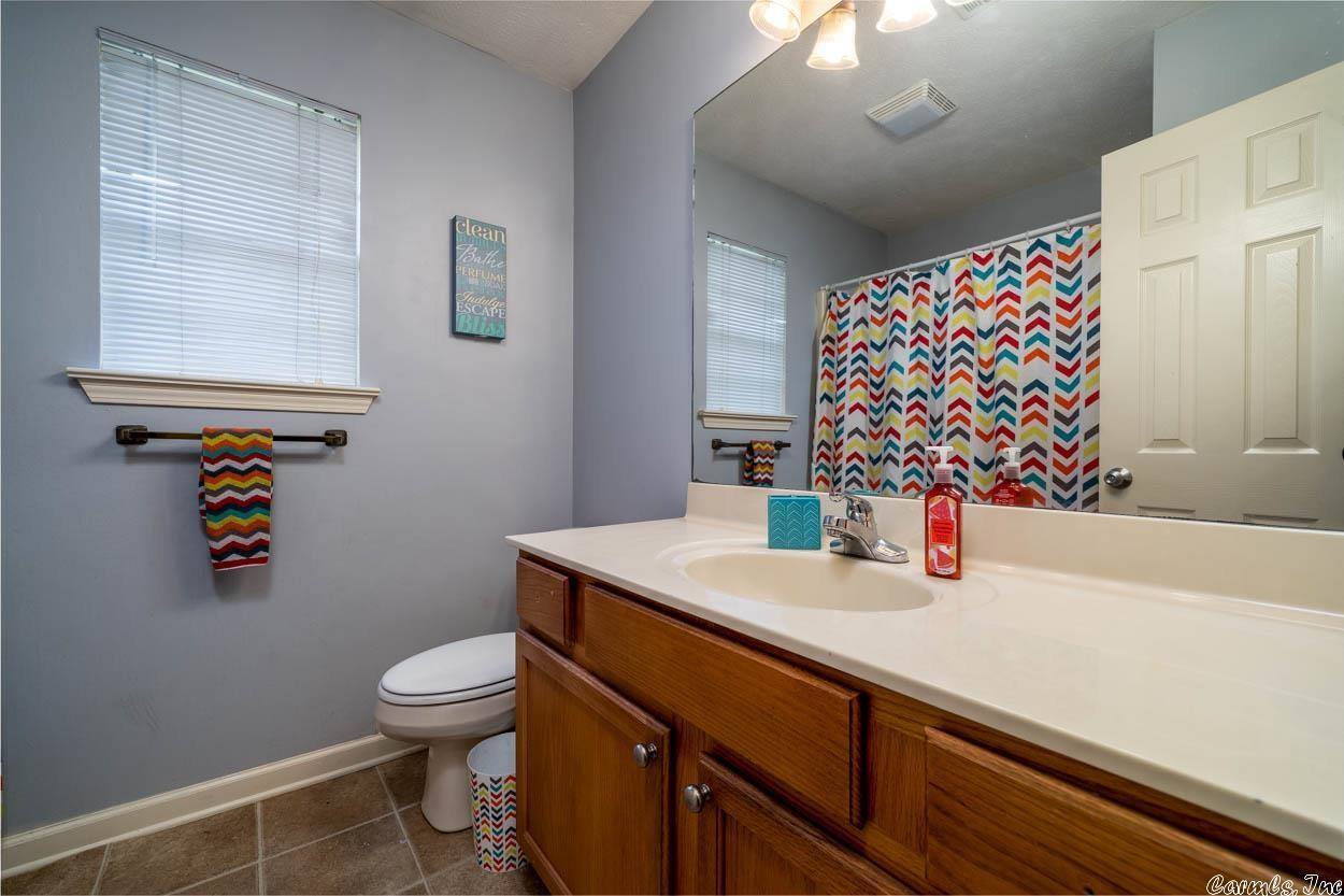 865 Brownstone Drive, Conway, AR 72034