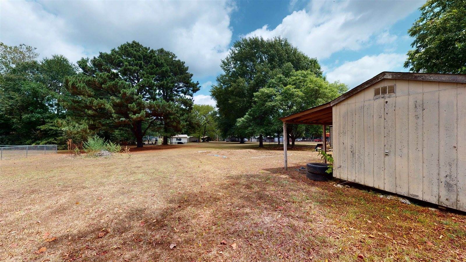 308 Elm St., Maud, TX 75567