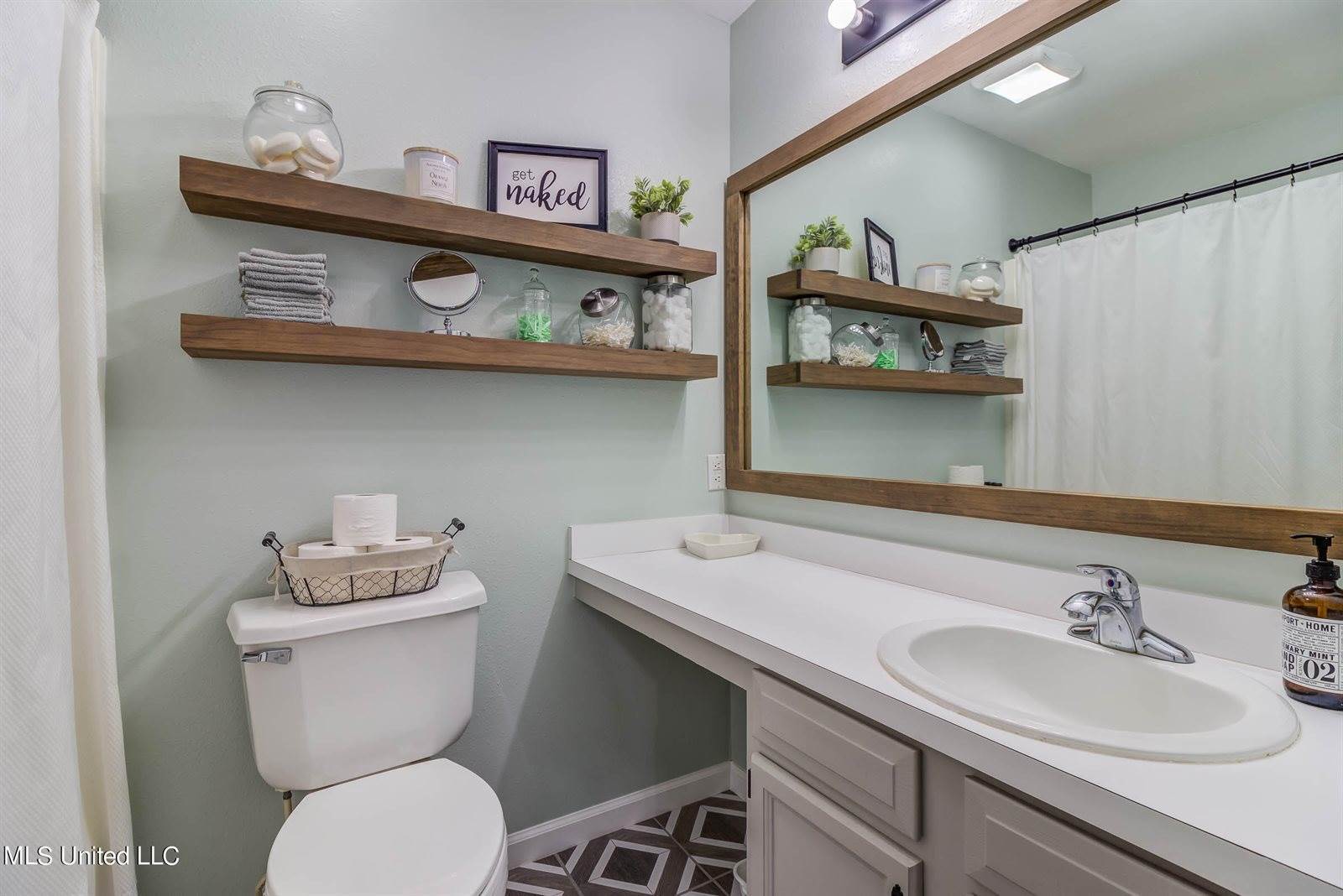 10735 Plummer Circle, Gulfport, MS 39503