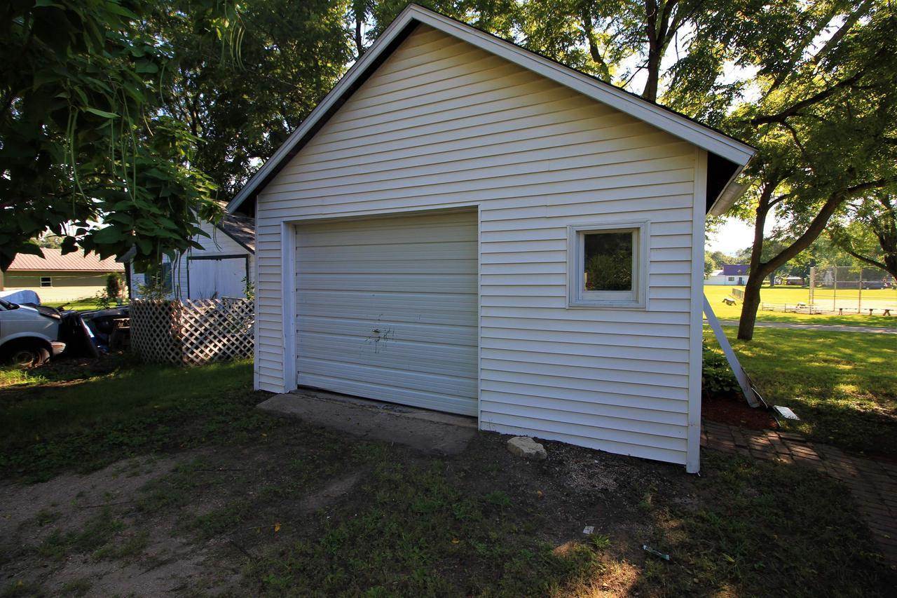 940 S Beaumont Rd, Prairie Du Chien, WI 53821