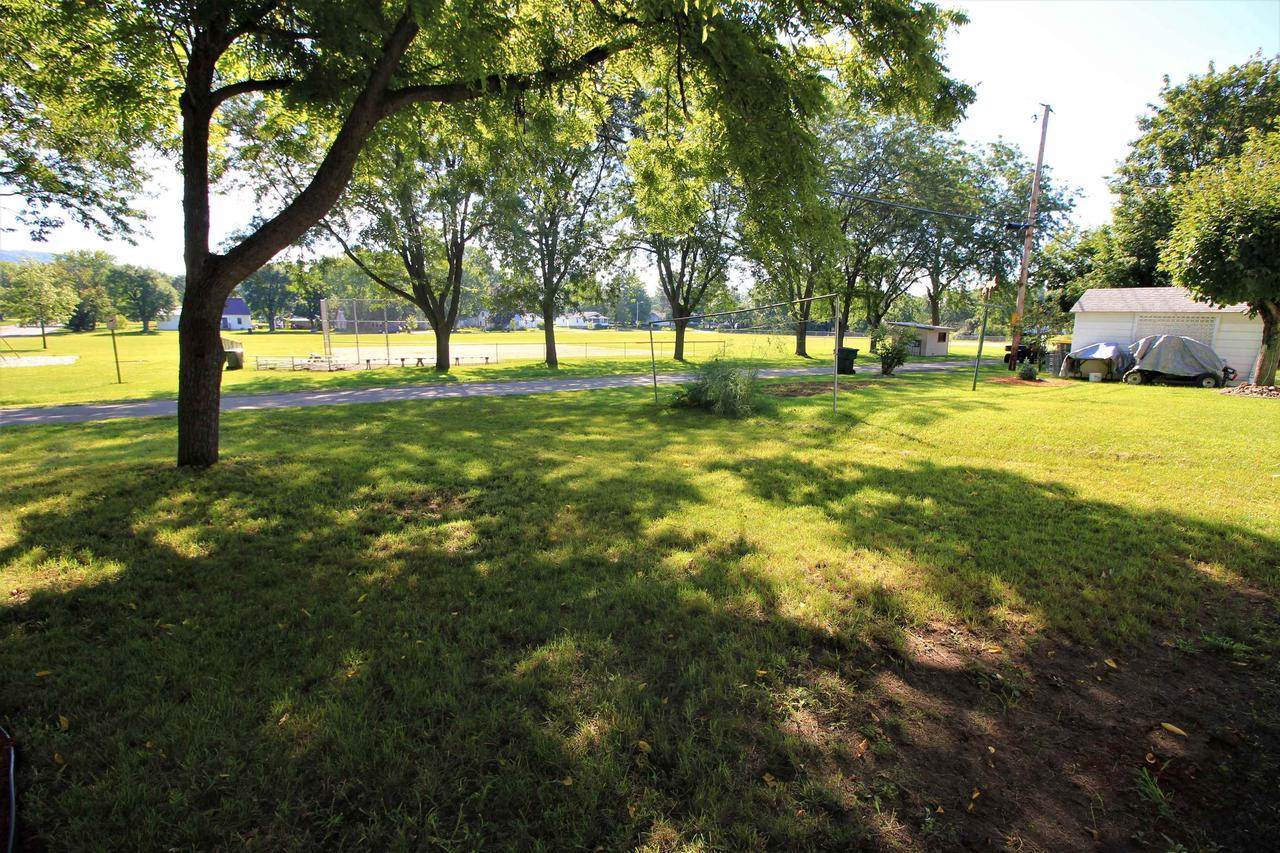 940 S Beaumont Rd, Prairie Du Chien, WI 53821