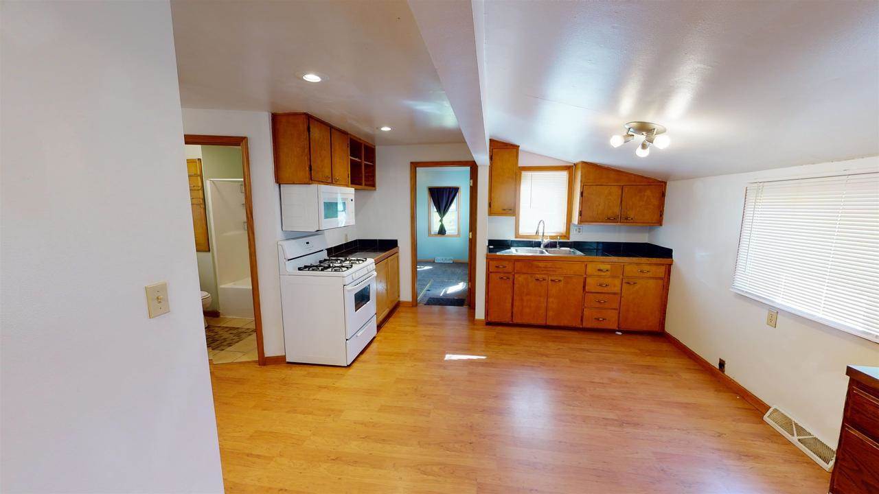 940 S Beaumont Rd, Prairie Du Chien, WI 53821