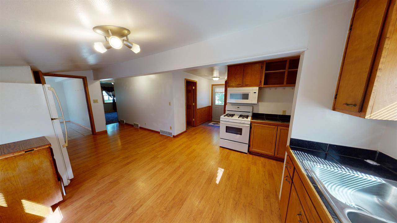 940 S Beaumont Rd, Prairie Du Chien, WI 53821