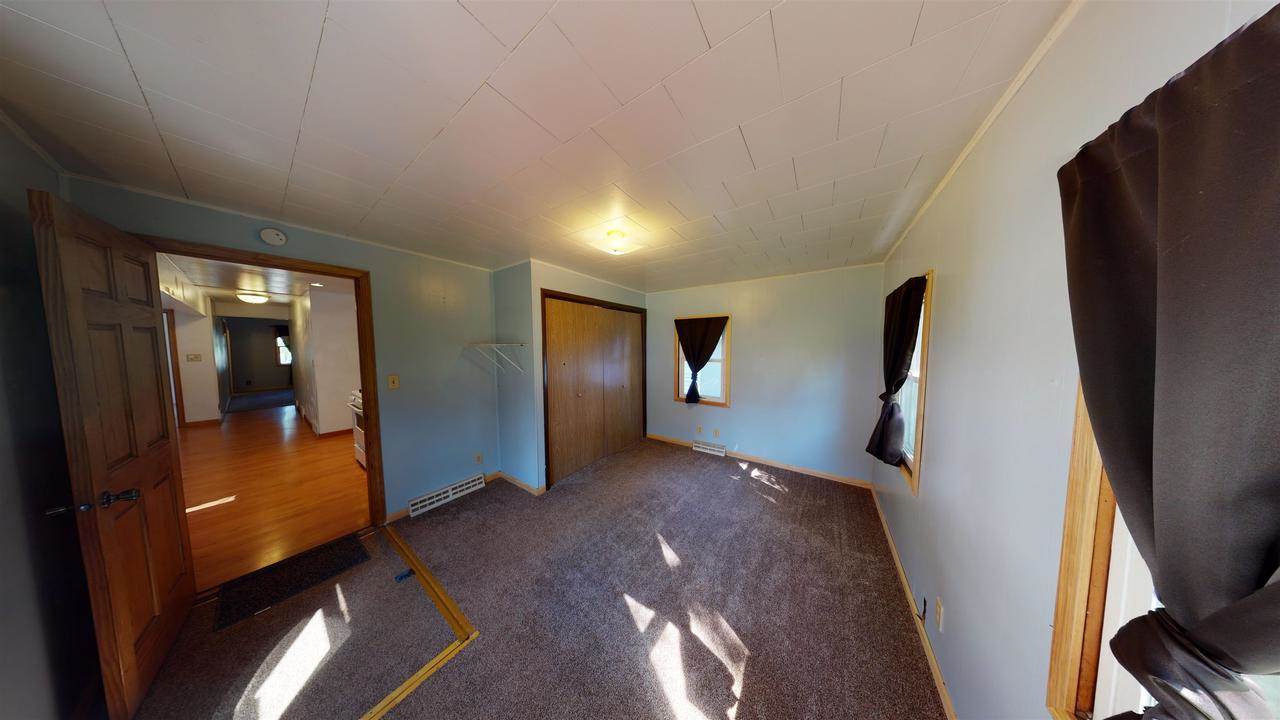 940 S Beaumont Rd, Prairie Du Chien, WI 53821