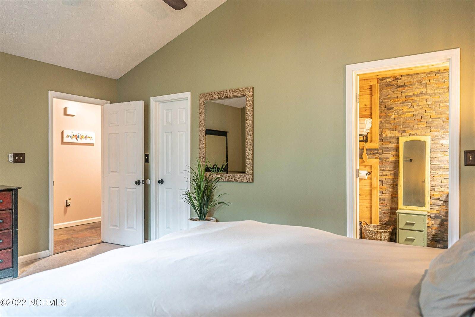 633 Lilac Lane, Vass, NC 28394