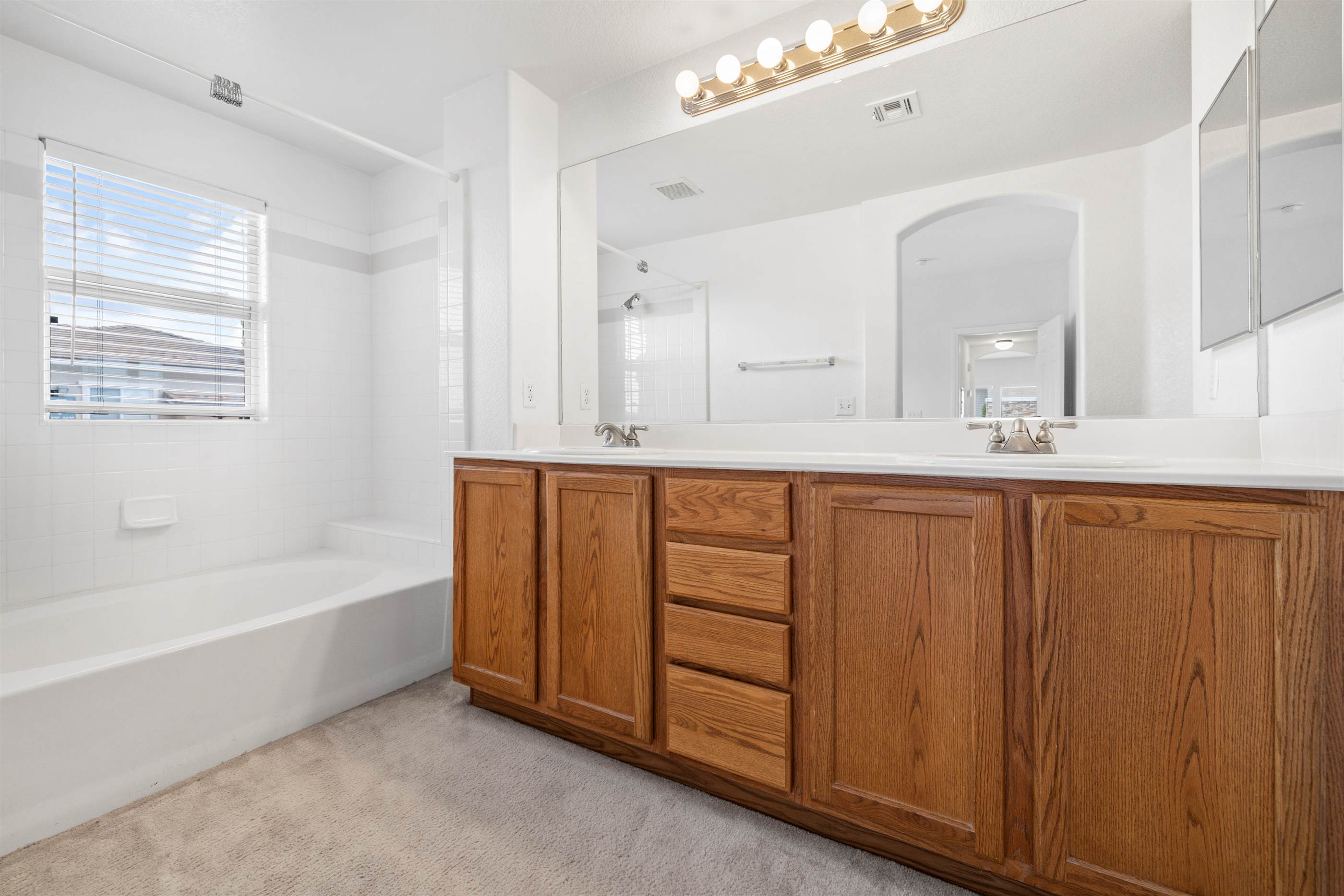 10809 Garden Mist Drive, Las Vegas, NV 89135