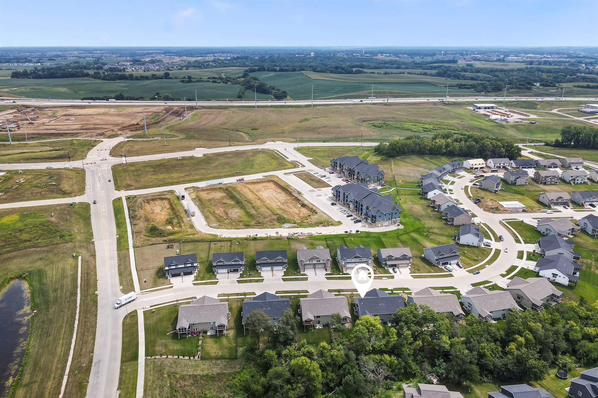 1207 Creekside Dr, Tiffin, IA 52340