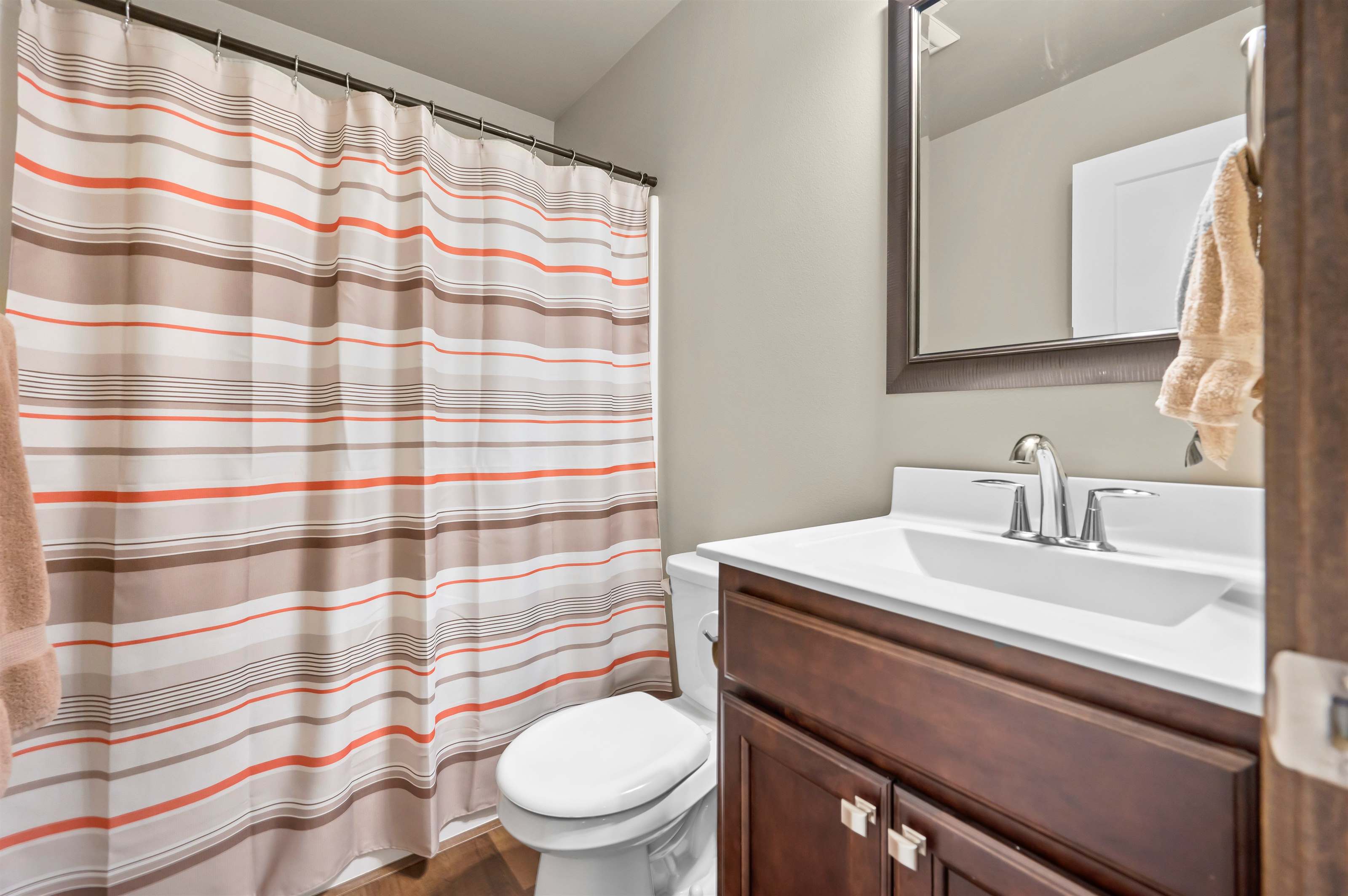 1207 Creekside Dr, Tiffin, IA 52340